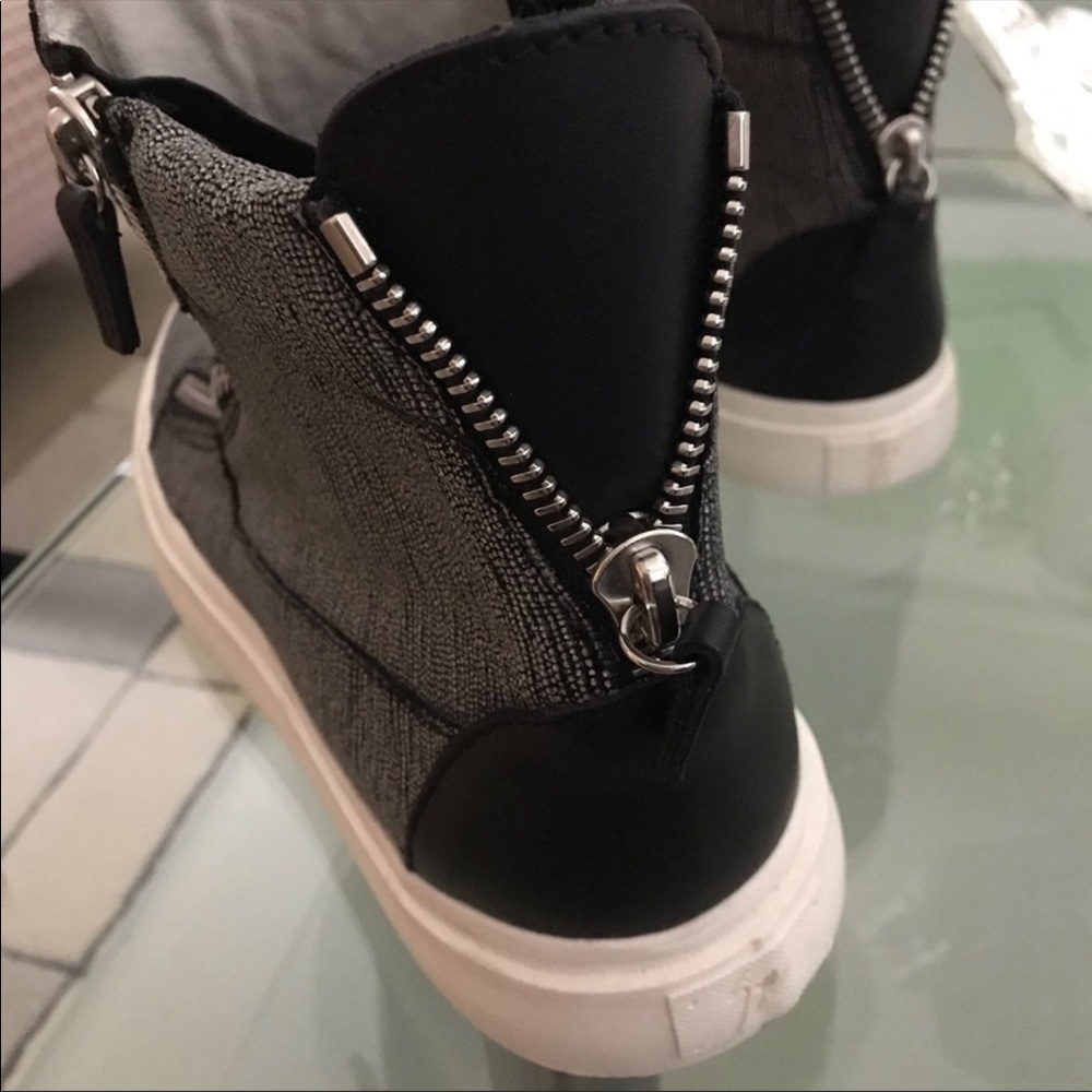 GIUSEPPE ZANOTTI - Picture 5 of 8